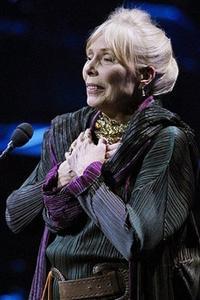 Inductee Joni Mitchell expressed her gratitude during a brief acceptance speech. Aaron Harris / CP 