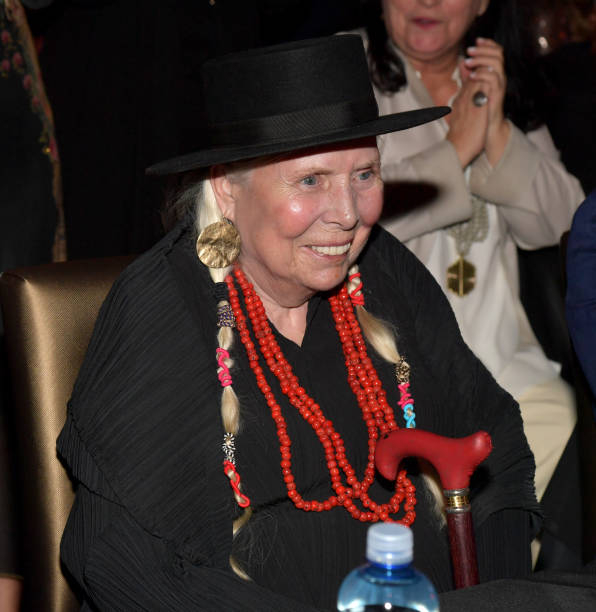 Joni Mitchell after receiving The Jazz Foundation of America Award for Innovation in Jazz. Photo by Lester Cohen [NYCRobert]